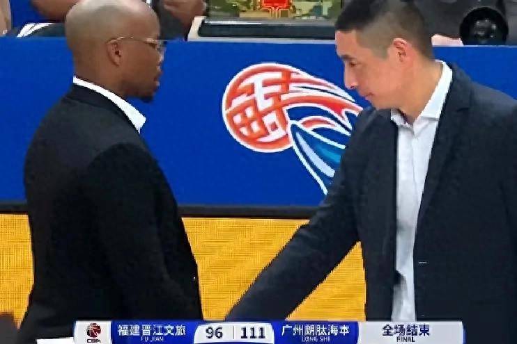 小丁迎来复出战，带领球队击败对手